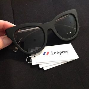 Le Specs Le Debutante Black preowned